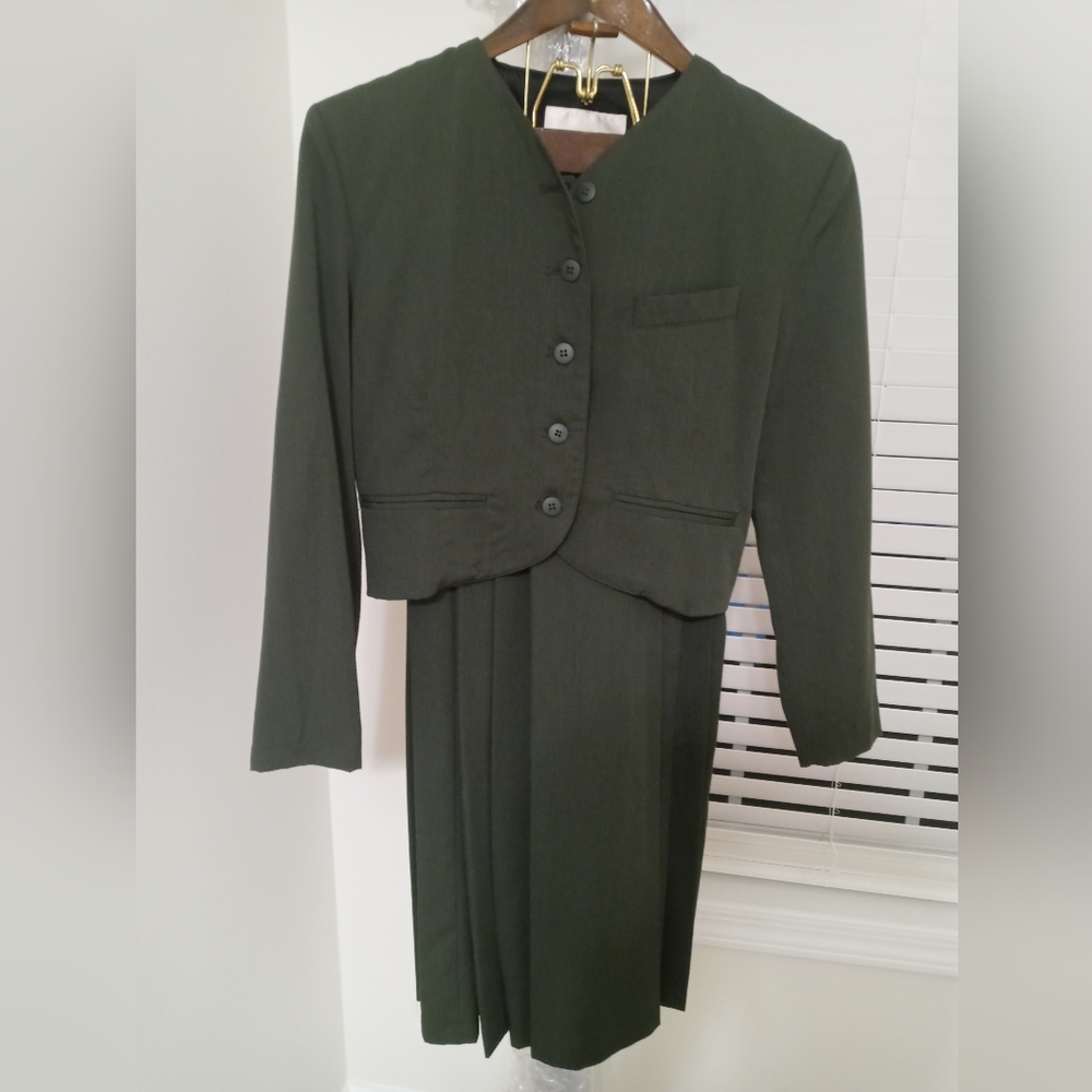 NWT 2 Piece European Olive Bolero jacket matching tailored belted waist skirt